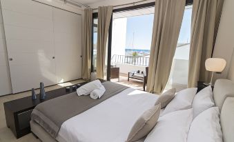 Vacation Marbella I Paradise at Puerto Banus Marina, Luxury Shops, Sea View