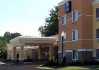 Comfort Inn & Suites Saratoga Springs Hotels in Wilton