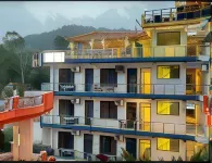 Tapasthali by Meera Hotels Các khách sạn gần Tera Manzil Temple