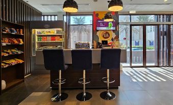 Kingsgate Canal Hotel by Millennium