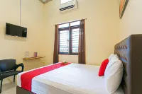 RedDoorz @ Hotel Surabaya Sumenep Hotel a Reggenza di Sumenep