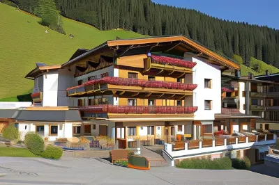 Hotel Pension Sonnleiten Hotels in Tux