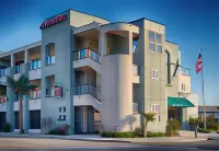 Beach House Inn & Suites Hotels near Converse Factory Store
