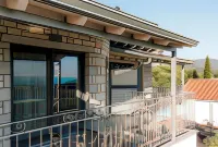 Villa "Mons & Mare" Hotels in Parga