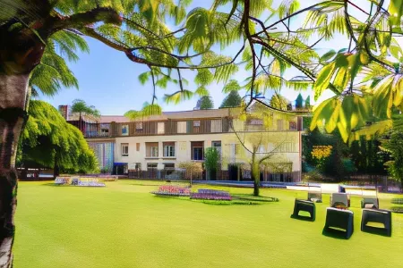 Hotel de La Pommeraie Отели рядом с достопримечательностью «Musée de la reine Bérengère»