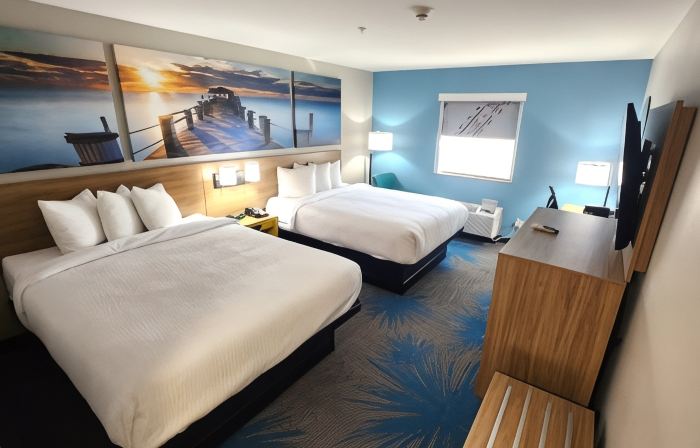 Days Inn & Suites by Wyndham Russellville