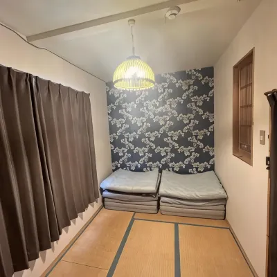 Himeji 588 Guest House Các khách sạn gần Cáp treo Shoshazan