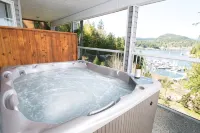 Madeira Park Oceanview Suites - Boutique