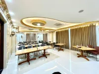 Atiyan Hotel Syariah 부키팅기 호텔