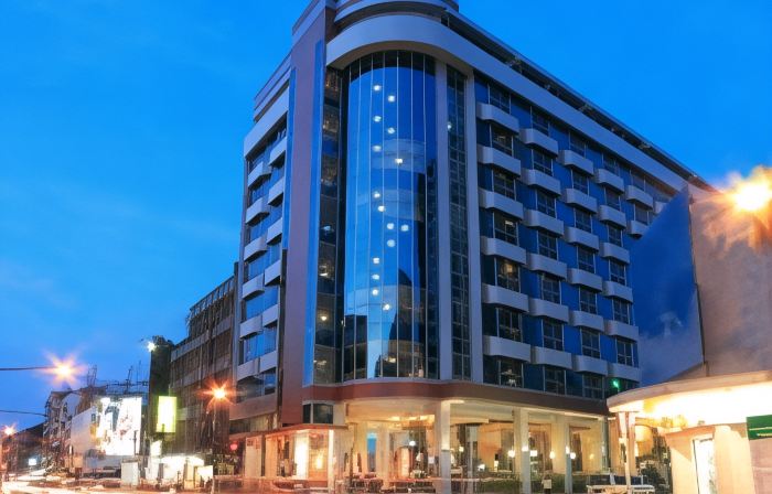 Golden Crown Grand Hotel