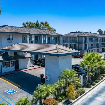 Morada Inn Hotels near Little Saigon