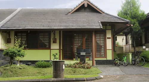 Villa Kota Bunga ADE Hotels in Pacet