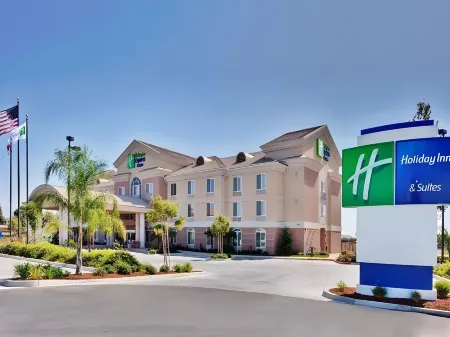 Holiday Inn Express & Suites Porterville