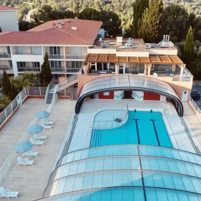 Résidence Bella Vista by Azureva Hotel berhampiran L'Olivier Millenaire