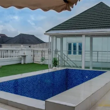 Mondeestars Luxury Home