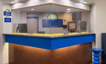 Days Inn & Suites by Wyndham Albany