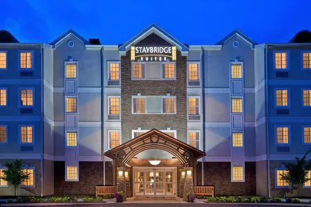 Staybridge Suites Philadelphia Valley Forge 422 Отели рядом с достопримечательностью «The Hill School»