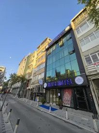 Rays Hotel