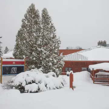 Snow Cap Inn