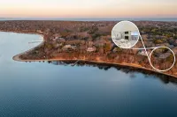 Lagoon Views and Outdoor Oasis - Stunning Family Retreat