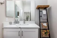 Prime Location Retreat!