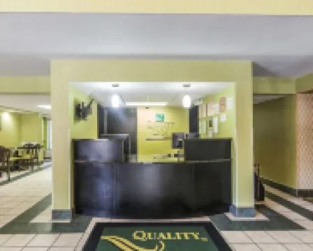 Quality Inn Sweetwater West Hotels in Monroe County
