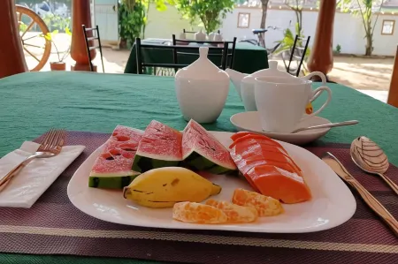 Saubagya Inn Отели рядом с достопримечательностью «Анурадхапура»