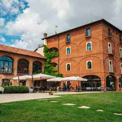 Tenuta Montemagno Relais & Wines Hotel Exterior