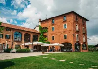 Tenuta Montemagno Relais & Wines Hôtels à : Lu