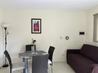 Hacienda Apartments near the beach