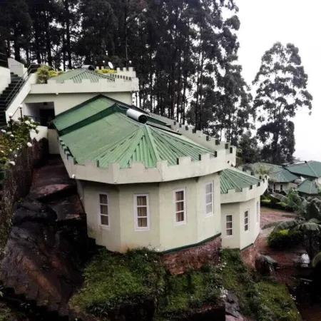 Blackwood Hotel and view bungalow