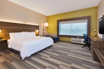 Holiday Inn Express & Suites Milan – Sandusky Area Hotels in Milan Township