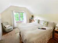 Sixpenny Cottage - Boutique