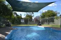Sturt Motel - Pools