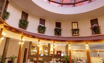 Colosseum Hotel
