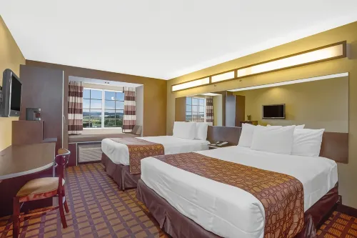 Microtel Inn & Suites by Wyndham Harrisonburg Hotel di Ashby