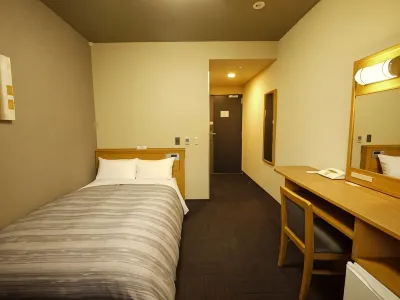 Hotel Route-Inn Osaka Honmachi Отели в г. Осака