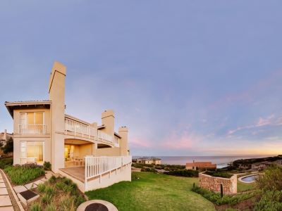 Pinnacle Point Apartments