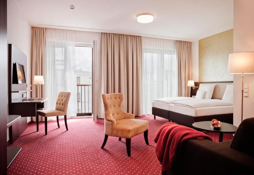 3. 골드 플레이 호..