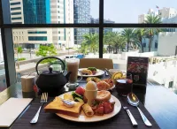 DoubleTree by Hilton Doha Old Town - breakfast