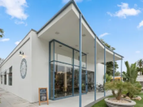 ITH Santa Barbara Beach Hostel Hotels near Arroyo Burro Beach County Park