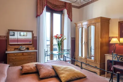 Pinto-Storey Hotel Hotels in Chiaia