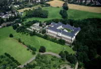 Hotel Kardinal Schulte Haus Hotels in der Nähe von Evangelische Gnadenkirche