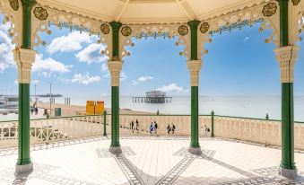 Upper Rock Brighton Apartments