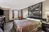 Super 8 by Wyndham Clinton Hotels in Clinton