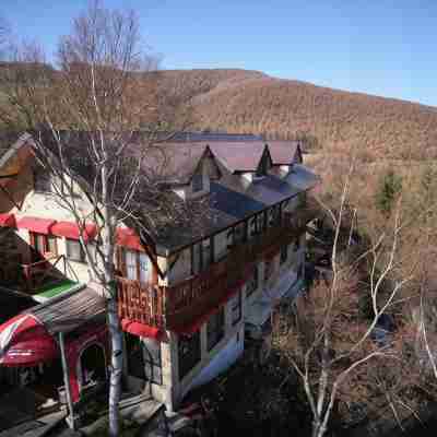 温泉山岳ホテル アンデルマット Hotel Exterior