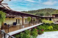 Casa Faustina Boutique Hotel Отели рядом с достопримечательностью «Arco de Santa Catalina»