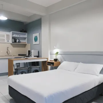 Dragonfly Apartments and Transient House