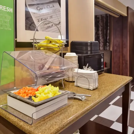 Hampton Inn Statesville Отели в г. Айрделл