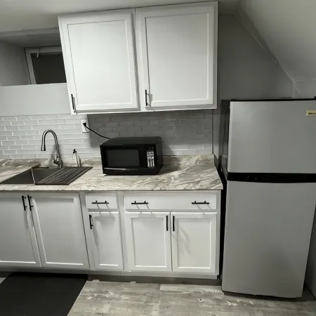 Peaceful one bedroom in university district